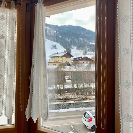 Fedelia A Vicino Al Centro